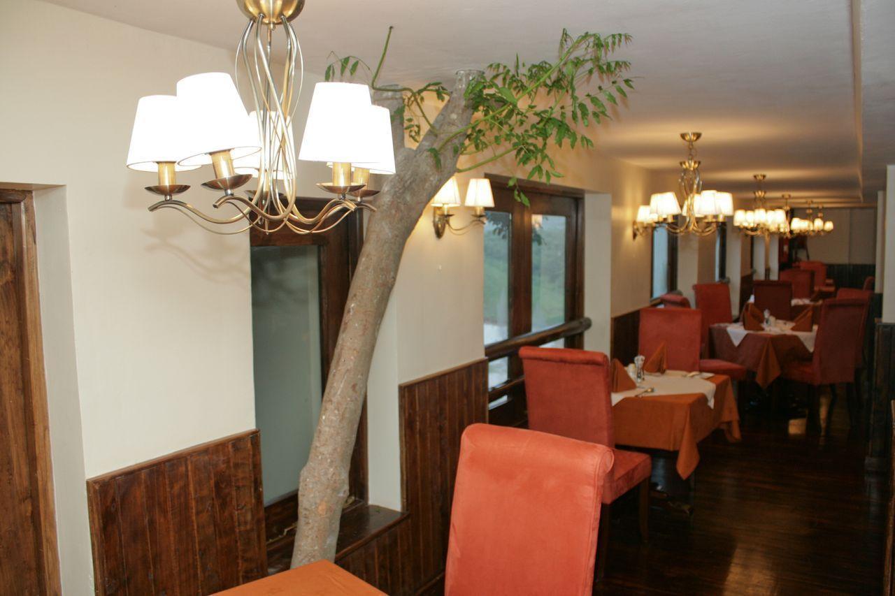 Treetops Mweiga Exterior photo
