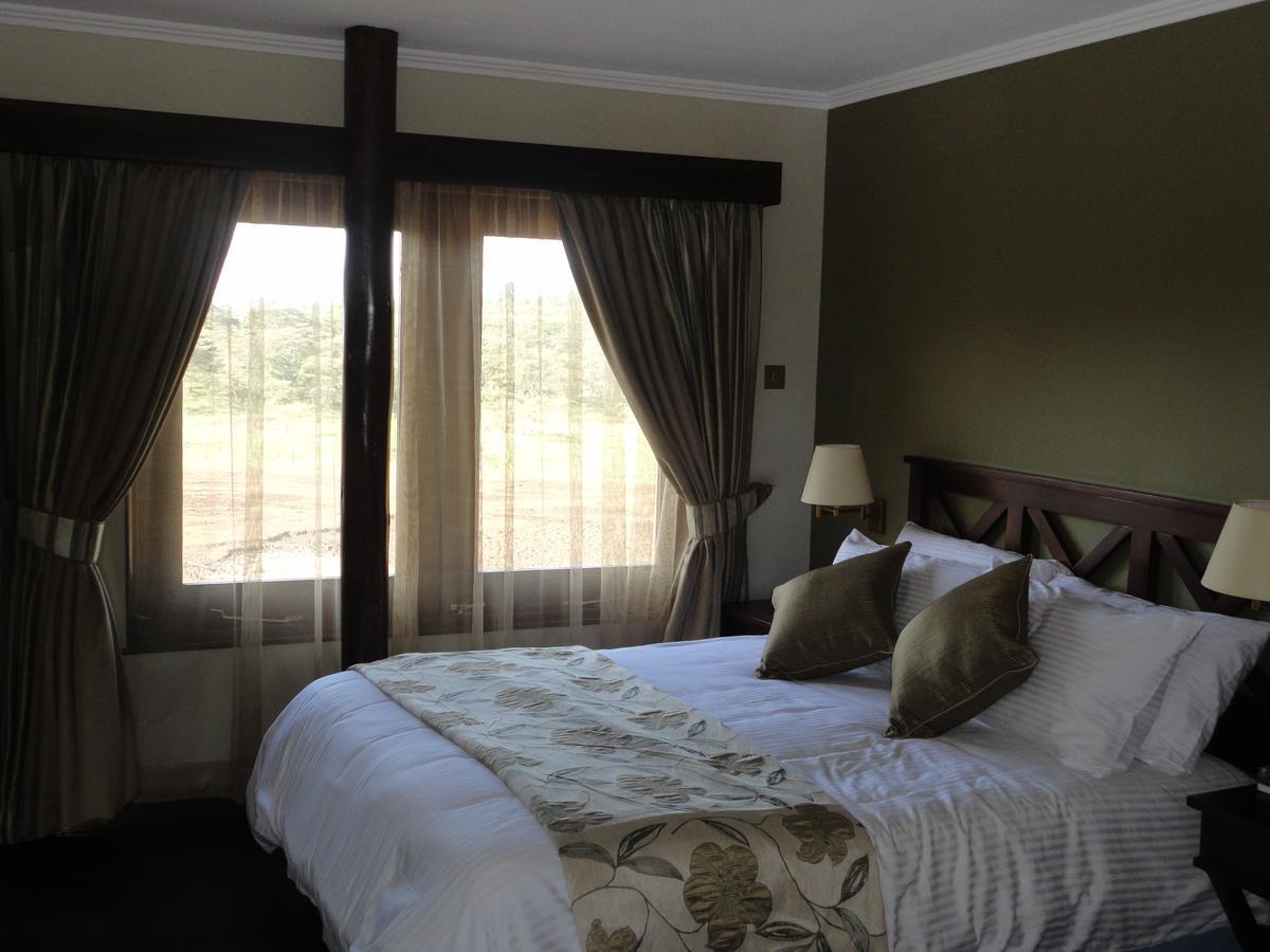 Treetops Mweiga Room photo